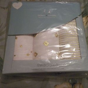 Aden & Anais Pack of 3 Cotton Muslin Swaddles